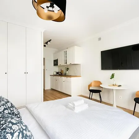 Apartamento Metro Ratusz Arsenal Modern Studio *